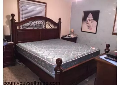 !REDUCED! MUST SELL BEDROOM SET