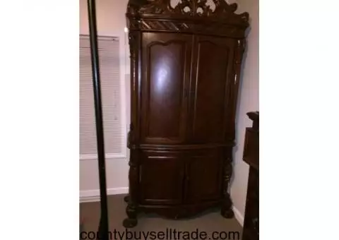 Prince Edward Homelegance tv Armoire !!reduced!!